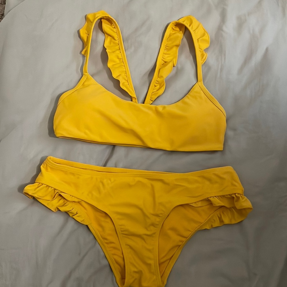 Mustard babydoll two piece set ☀️